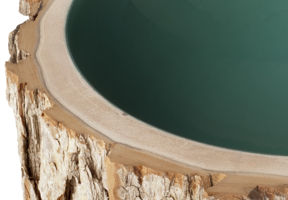 Holzrand mit grünem Innenfeld, elegant gestaltet für Dekorationszwecke. Ideal für Möbel oder als Blickfang.